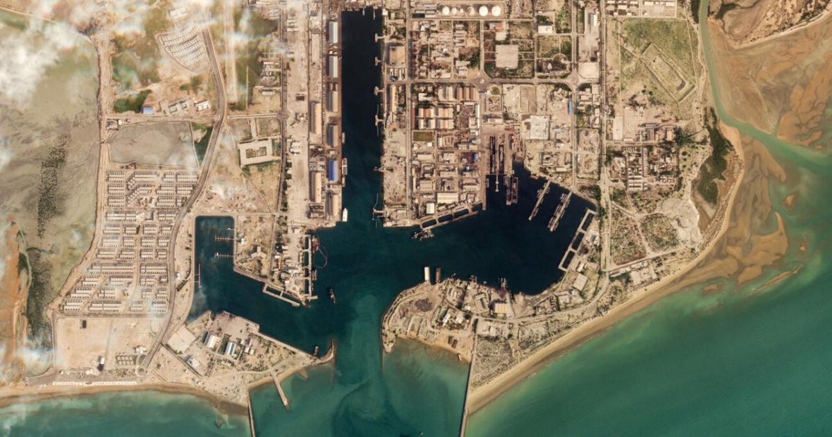 فلسطين – هجوم أميركي إسرائيلي يستهدف ميناء بندر عباس جنوب إيران