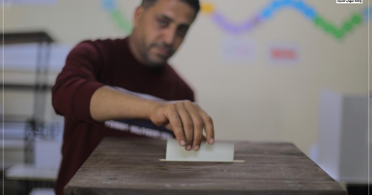 فلسطين – حماس: انتخابات دير البلح خطوة إيجابية ونأمل أن يتم تعميمها تمهيدا لتجديد شرعية النظام السياسي فلسطين – حماس: انتخابات دير البلح خطوة إيجابية ونأمل أن يتم تعميمها تمهيدا لتجديد شرعية النظام السياسي