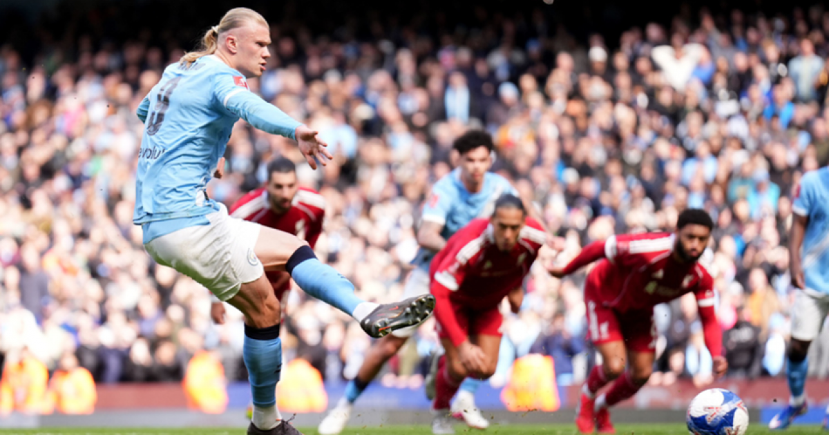 فلسطين – مانشستر سيتي يلقن ليفربول درسا قاسيا بفوزه عليه أربع مرات وصلاح يهدر ركلة جزاء