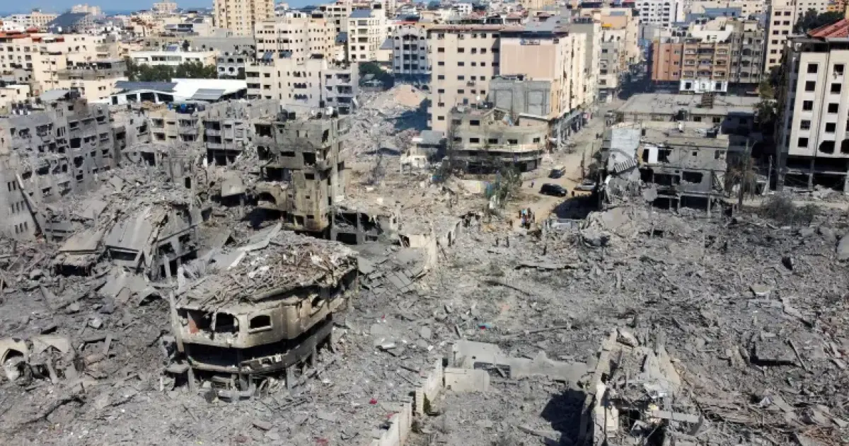 فلسطين – تقرير: غزة تواجه 60 مليون طن من الركام: جهود محلية محدودة لإزالة الأنقاض وسط انتظار إعادة الإعمار