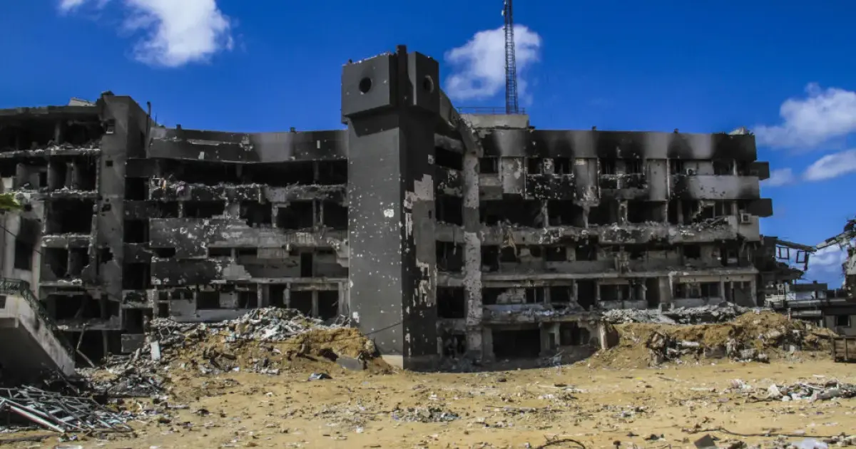 فلسطين – الإحصائيات الفلسطينية: انهيار شبه كامل للنظام الصحي في غزة وواقع مقلق في الضفة الغربية