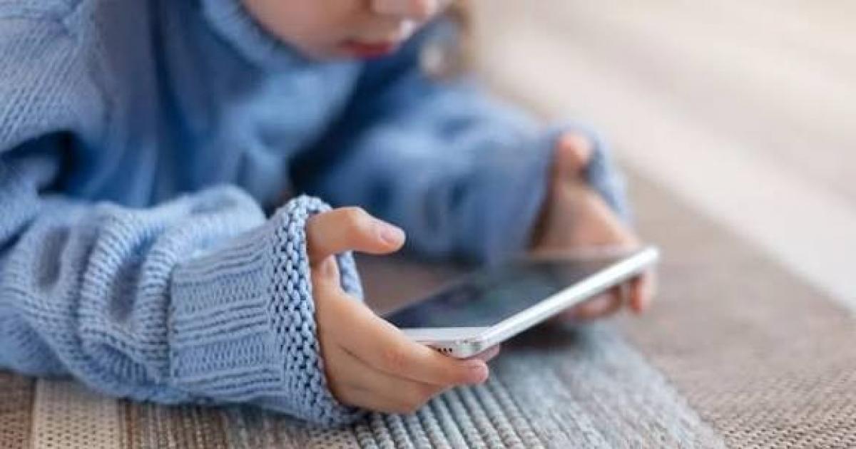 فلسطين – قبل سن 11.. تحذير من تأثير الهواتف على الأطفال فلسطين – قبل سن 11.. تحذير من تأثير الهواتف على الأطفال