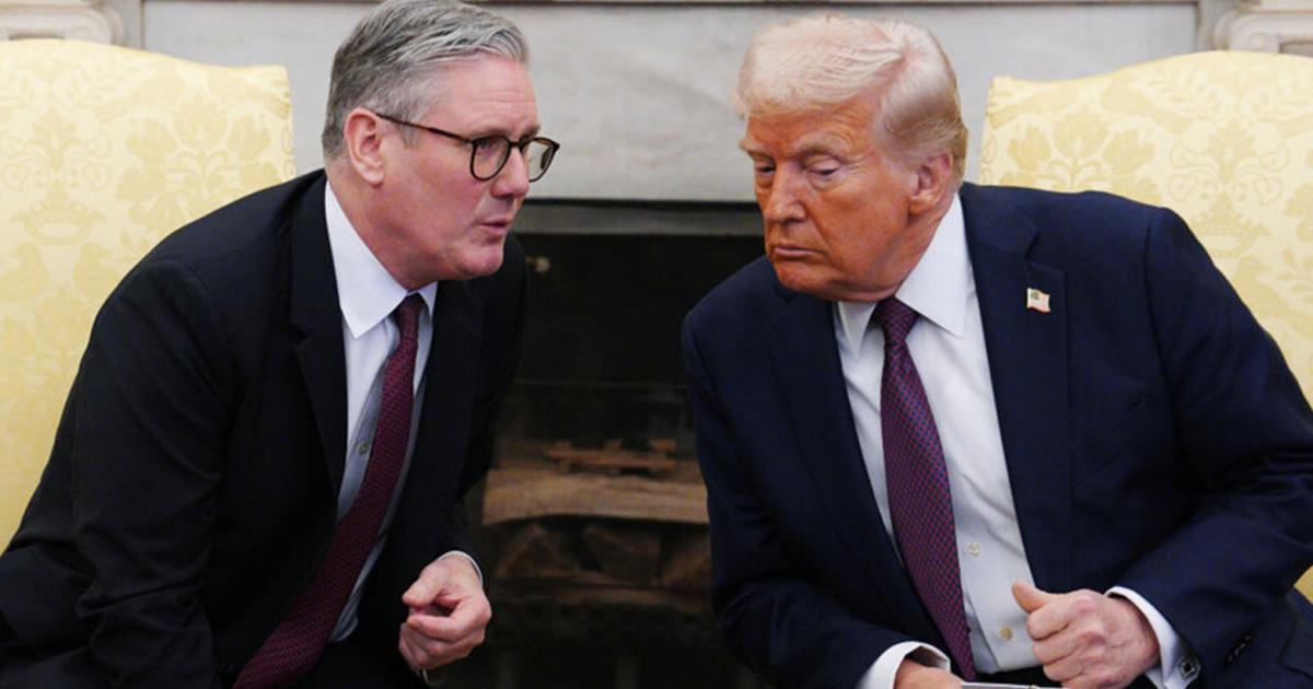 إعلامي أمريكي: ترامب وستارمر "خاضعان لإسرائيل" وانتقادات لحظر "فلسطين آكشن" في بريطانيا