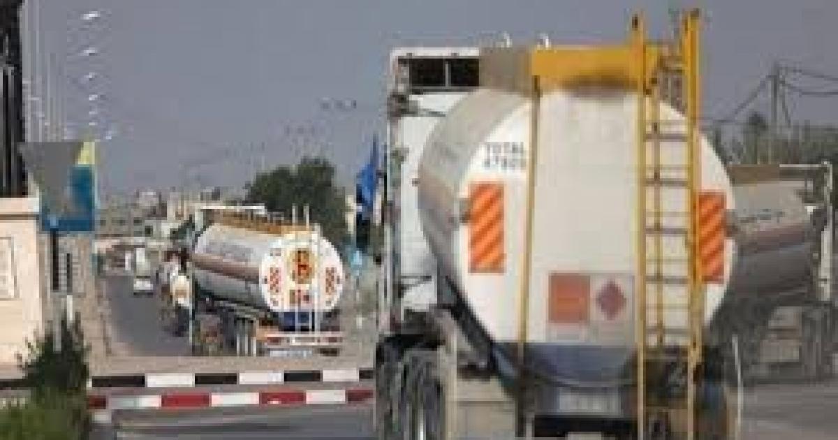 فلسطين – دخول شاحنتين غاز الطبخ إلى قطاع غزة فلسطين – دخول شاحنتين غاز الطبخ إلى قطاع غزة