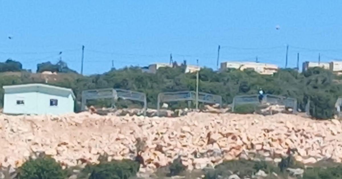 فلسطين – مستوطنون يبدأون بإنشاء بؤرة استيطانية غرب سلفيت