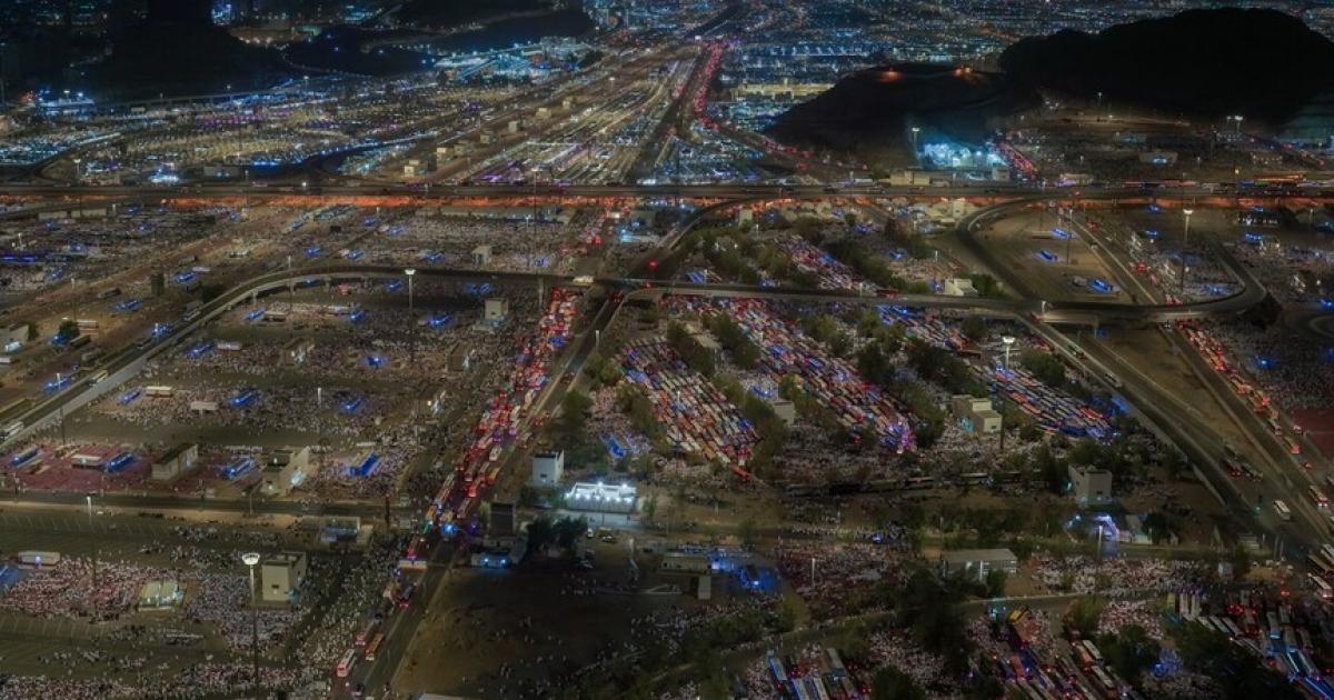 فلسطين – بعد أداء الركن العظيم، يبيت الحجاج في مزدلفة عشية رمي الجمرة الكبرى
