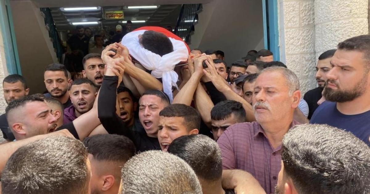 فلسطين – فيديو من تشييع الشهيد هارون اشتية في نابلس فلسطين – فيديو من تشييع الشهيد هارون اشتية في نابلس