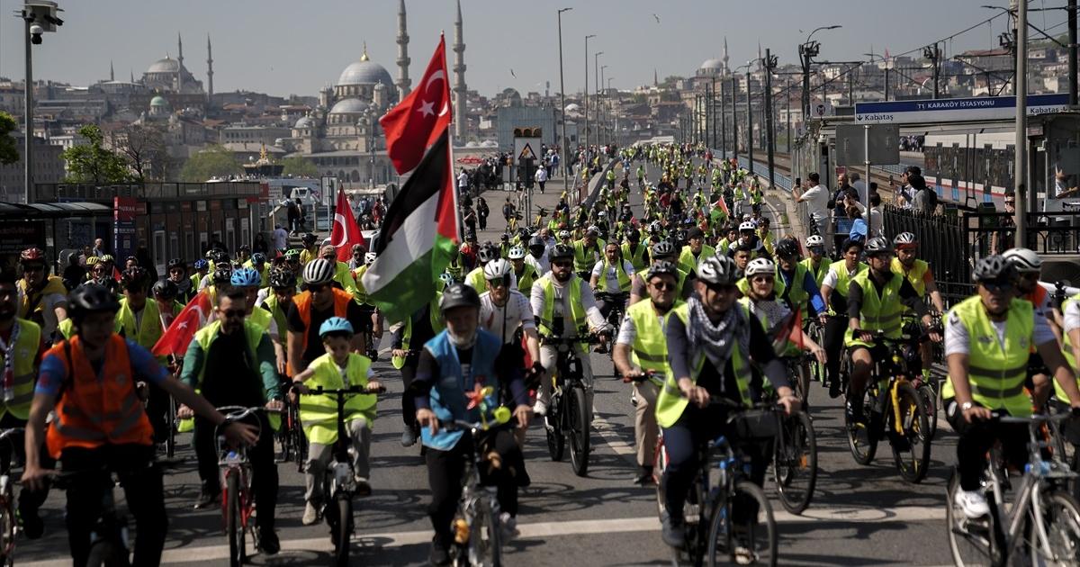 فلسطين – مسيرة دراجات هوائية في إسطنبول دعماً لـ”أسطول الصمود”