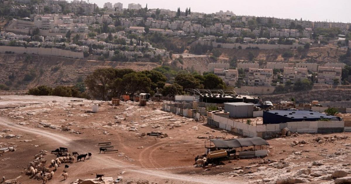 فلسطين – أكثر من 400 مسؤول أوروبي سابق يطالبون الاتحاد الأوروبي باتخاذ إجراءات فورية لوقف مشروع الاستيطان E1 فلسطين – أكثر من 400 مسؤول أوروبي سابق يطالبون الاتحاد الأوروبي باتخاذ إجراءات فورية لوقف مشروع الاستيطان E1