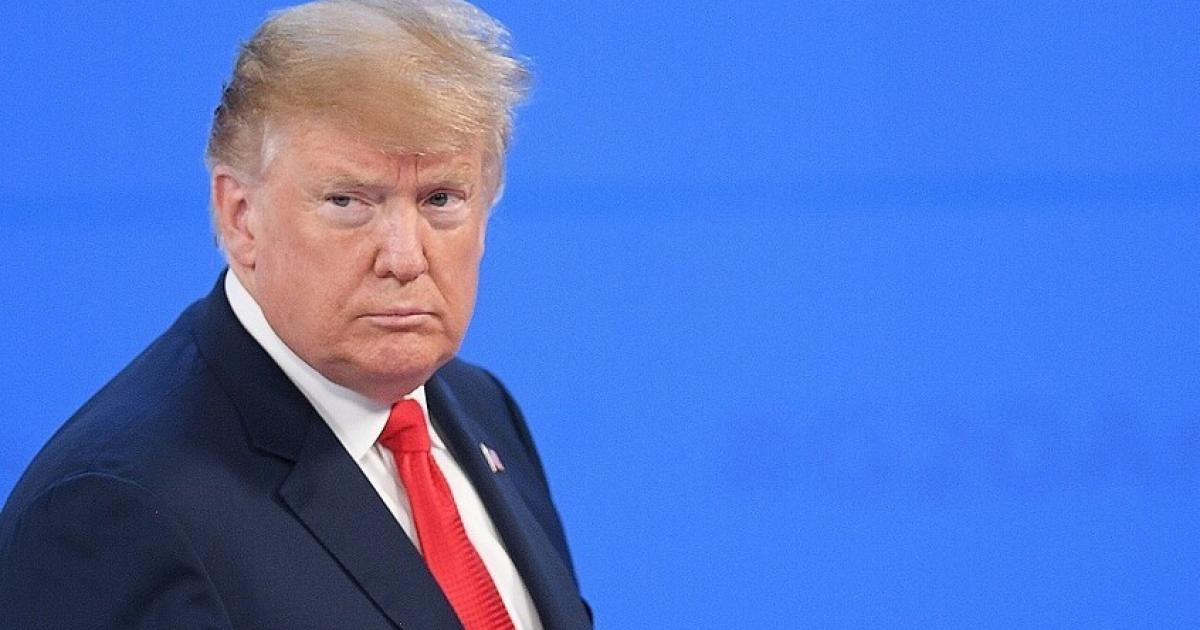 فلسطين – يحدد موقع بوليتيكو سببا حاسما وراء تراجع اهتمام ترامب بالتسوية في أوكرانيا
