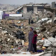 تصريحات ملادينوف عن "صندوق غزة".. جدل واسع حول مصير الأموال وتعطّل الإعمار