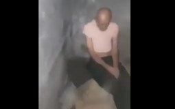 أبناء يحتجزون والدهم المُسن