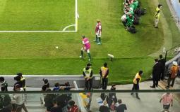 لوبيز خلال عمليات الإحماء