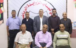 أبو زايد في المنتصف