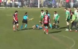 جانب من اعتداء اللاعب على الحكمة