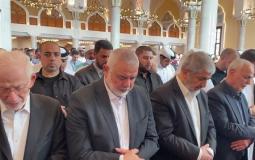 رئيس المكتب السياسي لحركة حماس إسماعيل هنية خلال تشييع العلامة يوسف القرضاوي