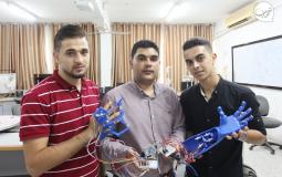 ثلاثة من خريجين قسم الهندسة بجامعة الأزهر يبتكرون ذراعاً آلية لمساعدة الأشخاص ذوي الاحتياجات الخاصة