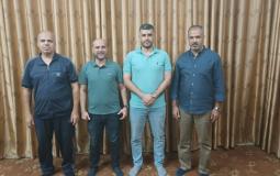 عواد في المنتصف