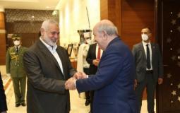 رئيس المكتب السياسي لحركة حماس إسماعيل هنية مع الرئيس الجزائري عبد المجيد تبون