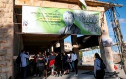 مستوطنون في سوق الخليل المغلق