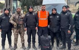 مواطن تركي يعثر على حقيبة أموال ويسلمها للشرطة