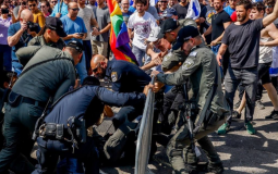 مناوشات بين المتظاهرين والشرطة الإسرائيلية