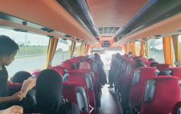 حافلة من الحافلات المتجه للأقصى