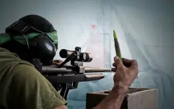 مقاوم فلسطيني يقنص جندي إسرائيلي