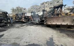 الاحتلال يستهدف المعدات الثقيلة والجرافات التابعة للبلديات واللجنة المصرية القطرية