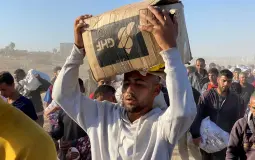 مراكز توزيع "مؤسسة غزة الإنسانية" عبارة عن "مصائد موت" وفق تقارير حقوقية وفلسطينية