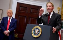 ما علاقة "إسرائيل" في سيطرة "لاري إليسون" على تيك توك؟ رسائل سريَّة مُسرَّبة تكشف