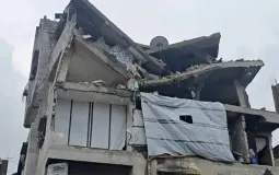 منزل آيل للسقوط في مدينة غزة