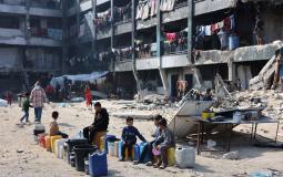 المدينة بلا ماء.. معاناة نازحي غزة تتفاقم مع استمرار انقطاع المياه