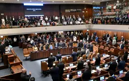 انتقادات واسعة وسخط عارم بعد تعيين نائب وزير الصحة بسبب تصريحات معادية ضد "إسرائيل" 