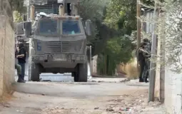 الاحتلال يواصل عدوانه على نابلس ويحتجز مجموعة من الصحفيين في بلدتها القديمة