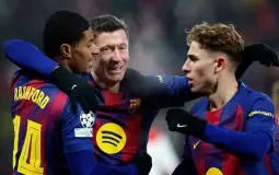 برشلونة يهزم سلافيا براغ برباعيةويقترب من التأهل في دوري الأبطال