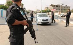 عنصر من عناصر الشرطة في غزة