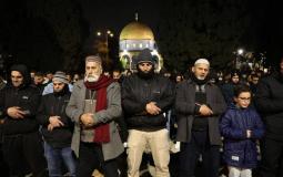 40 ألف مصلٍّ يؤدون صلاتي العشاء والتراويح في المسجد الأقصى