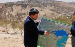 البرلمان العربي: تحويل أراضي الضفة لأملاك "دولة" إعلان ضم