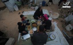 مقاعد فارغة على مائدة الإفطار… رمضان بطعم الغياب في بيوت الشهداء