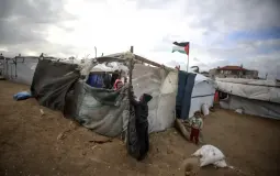 الخيام تحرم عائلات غزة من خصوصيتها وتفرض عليها حياة مكشوفة