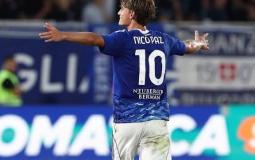 النجم الأرجنتيني الشاب نيكو باز