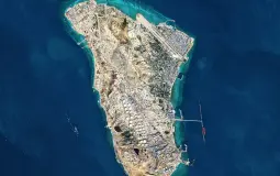 مسؤول إيراني: لا انقطاع بإنتاج النفط في جزيرة خارك وتحذير من استهدافها