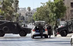 الاحتلال يحتجز عمال صيانة ويعيق عملهم شمال شرق رام الله