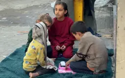 عشية العيد.. أطفال غزة يواجهون واقعا بلا ألعاب ولا ملابس جديدة