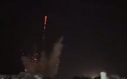 الاحتلال يقصف مبنى غرب مدينة غزة