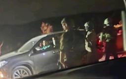 مستوطنون يعتدون على مواطنة جنوب نابلس ويرشون الغاز في وجهها
