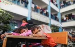 يوم الطفل الفلسطيني.. واقع إنساني صعب وتحديات متصاعدة في التعليم والحياة