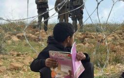 الاحتلال يمنع طلبة "أم الخير" بمسافر يطا من الوصول لمدرستهم