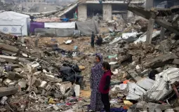 تصريحات ملادينوف عن "صندوق غزة".. جدل واسع حول مصير الأموال وتعطّل الإعمار